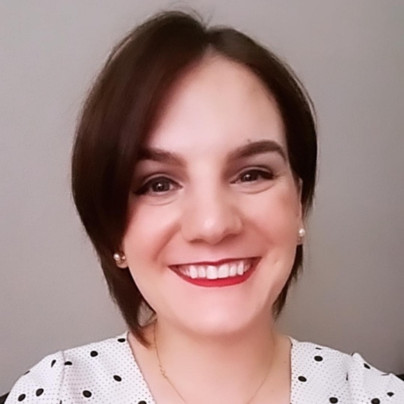 Welcome to my Closet/Boutique❣Meet the posher!🎀 - Picture 2 of 2